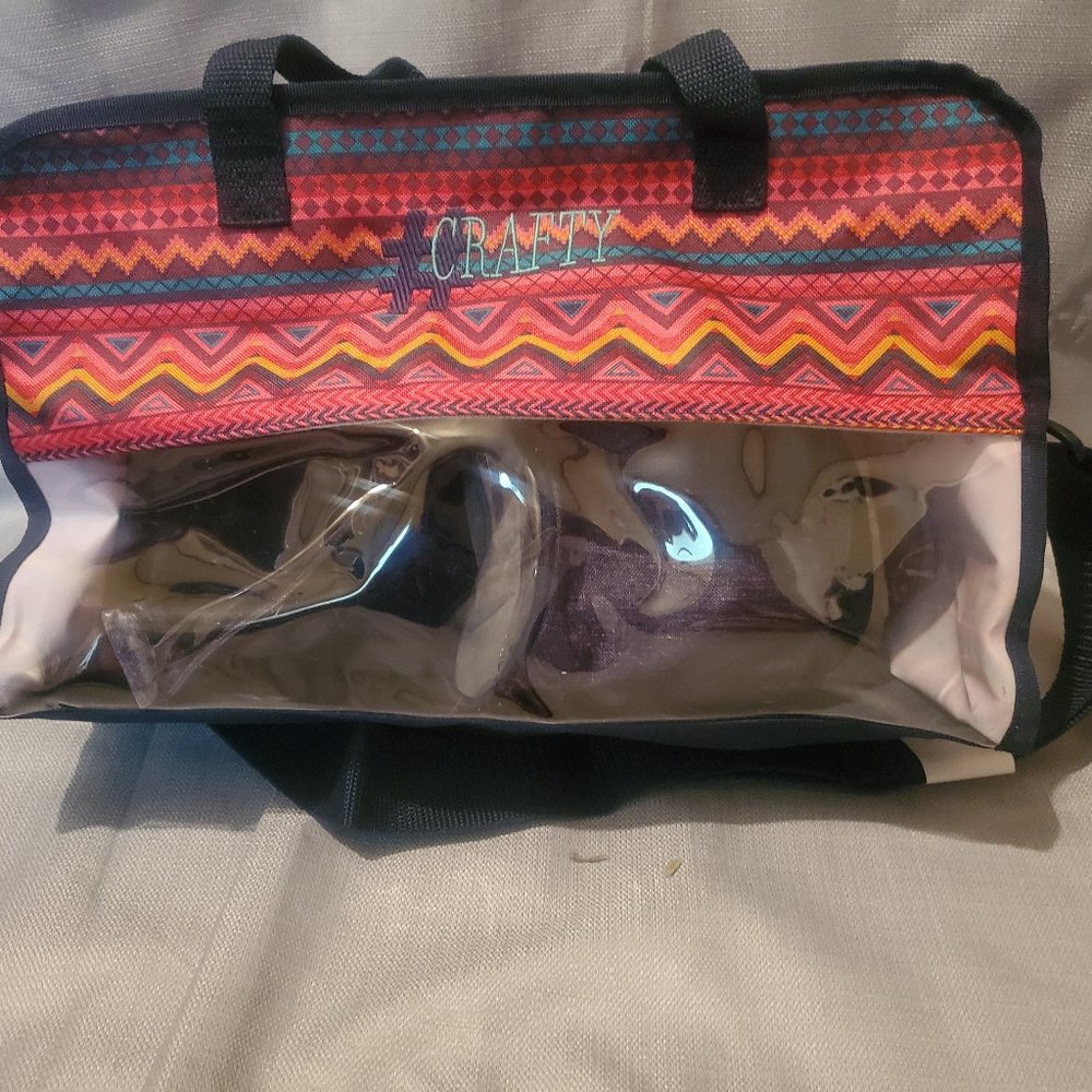 31 Get Creative Crossbody Organizer / Embroidered